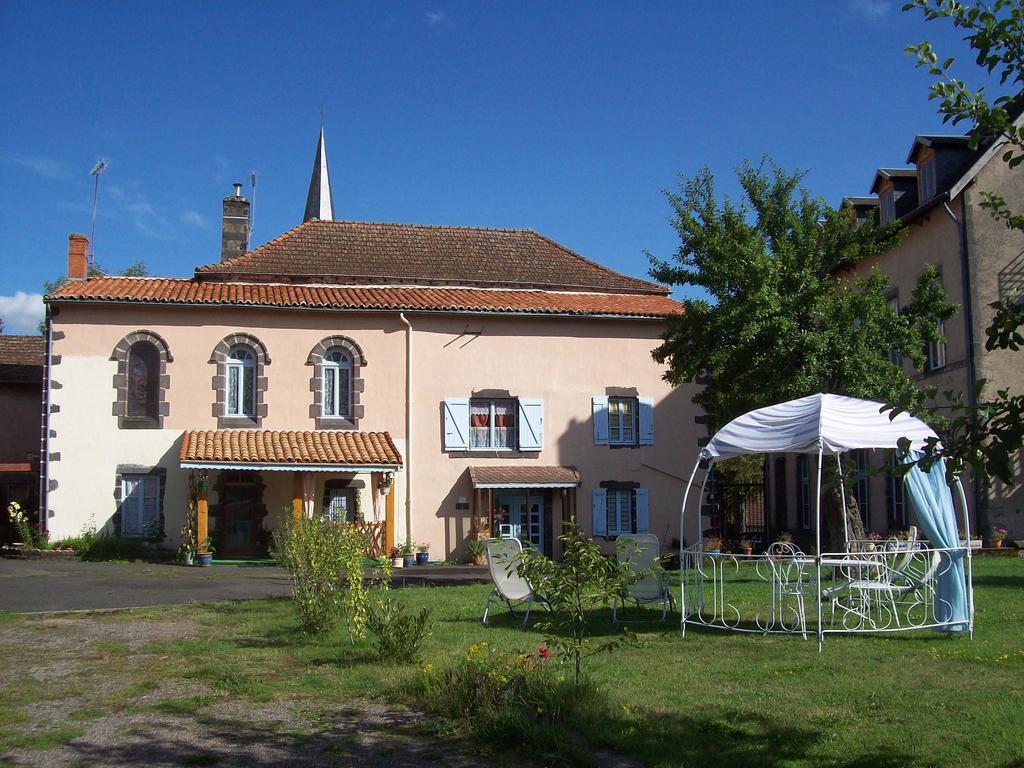 Leclosdipontine L'Ecole Des Demoiselles Pontgibaud Exterior foto