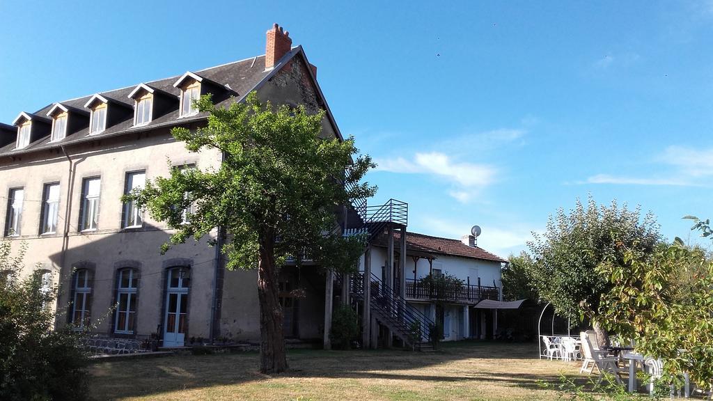 Leclosdipontine L'Ecole Des Demoiselles Pontgibaud Exterior foto